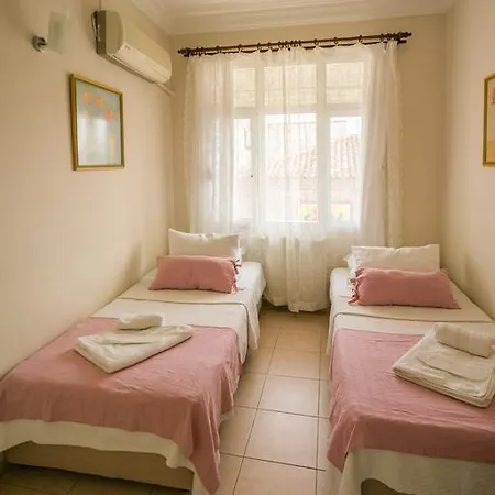Hotel Cunda Altay Hotel *